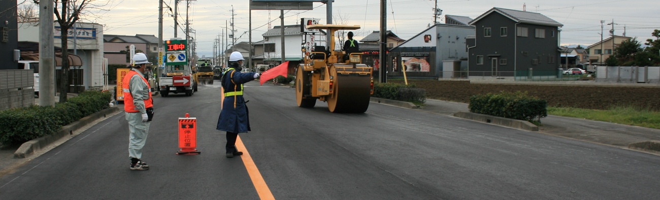 道路舗装　歩道施工前　施工後